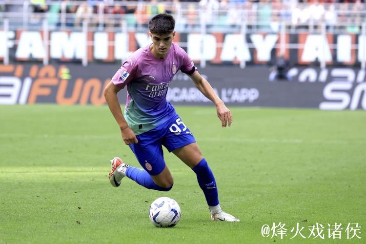 巴尔泰萨吉:为米兰进球是梦想,惜平遗憾未取胜 巴尔泰萨吉:为米兰进球是梦想,惜平遗憾未取胜